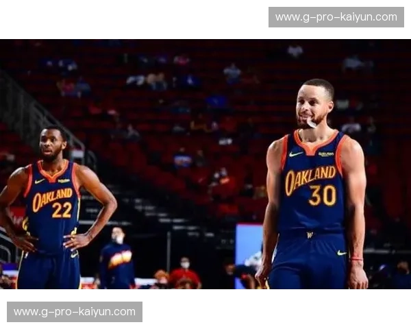 巅峰对决：勇士与骑士的恩怨情仇，一场定义时代的史诗